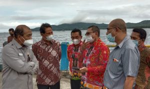 Wakil-Ketua-DPD-RI-Nono-Sampono-melakukan-kunjungan-ke-lokasi-pembangunan-Pelabuhan-Ambon-Baru