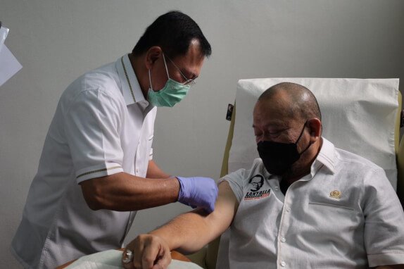 Jokowi : Di Tanah Air Dikembangkan Vaksin Merah Putih dan Nusantara Uritanet.com