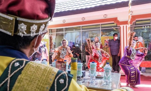 Menparekraf Resmikan Rumah Kreatif Gorontalo di Desa Langge Kabupaten Bone Bolango Uritanet.com