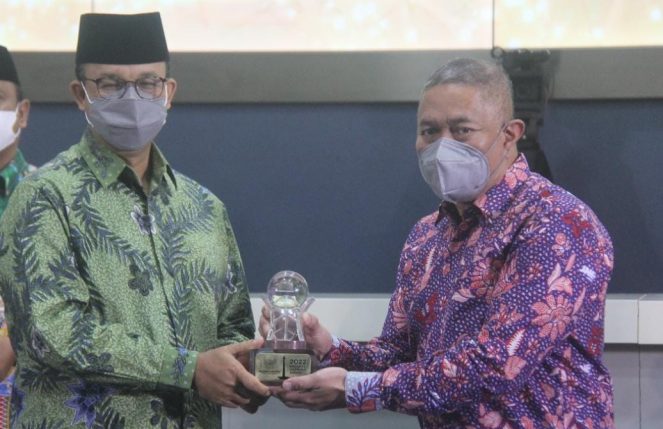 Baznas DKI Anugerahi JNE Perusahaan Terkolaborasi Muzakki Istimewa Award 2022 Uritanet.com