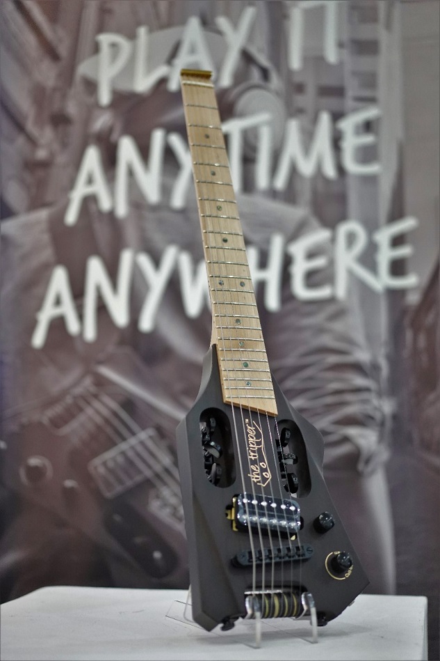 The Tripper Travel Guitar, "gitar pintar" buatan Stranough Guitar Technology, Bandung