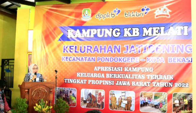 Plt. Walikota Bekasi Apresiasi Kampung KB Terbaik di Jatibening Uritanet.com
