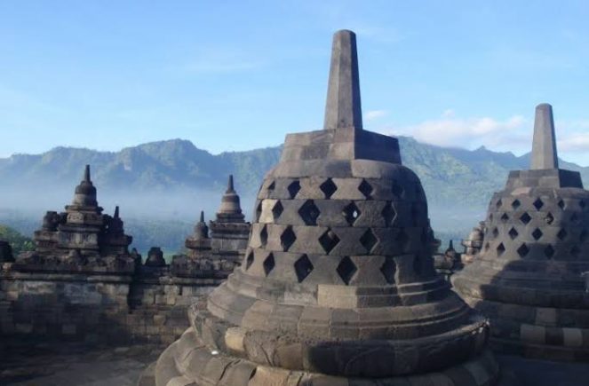 Harga Baru Tiket Naik Borobudur Menimbulkan Kesenjangan Wisatawan Uritanet.com
