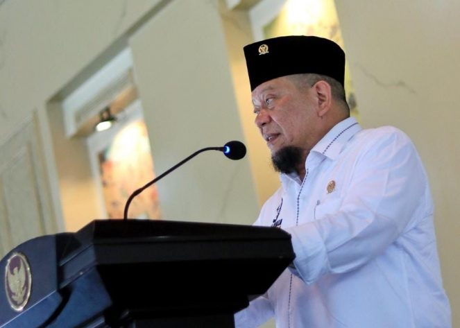 Pelihara Oligarki, Pejabat Kaya, Rakyat Kere Uritanet.com