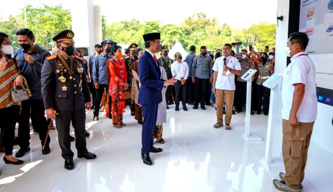 Dihadapan Presiden Jokowi, Kapolri Ungkap Wujudkan Indonesia Emas 2045 Uritanet.com