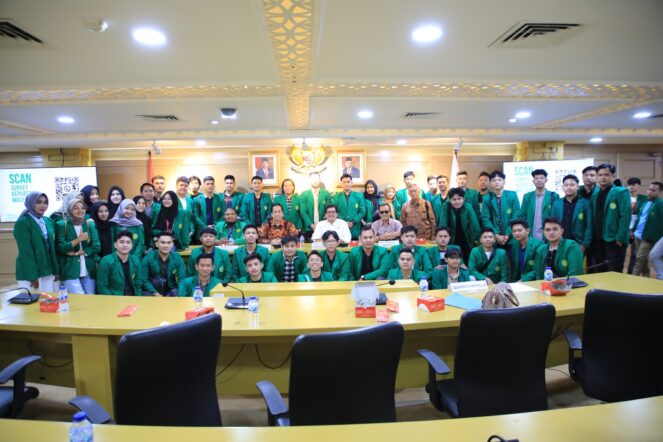 Karo PHM Setjen DPD-RI bersama Mahasiswa Muhammadiyah Palembang